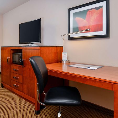 Best Western Executive Inn Хоббс Экстерьер фото