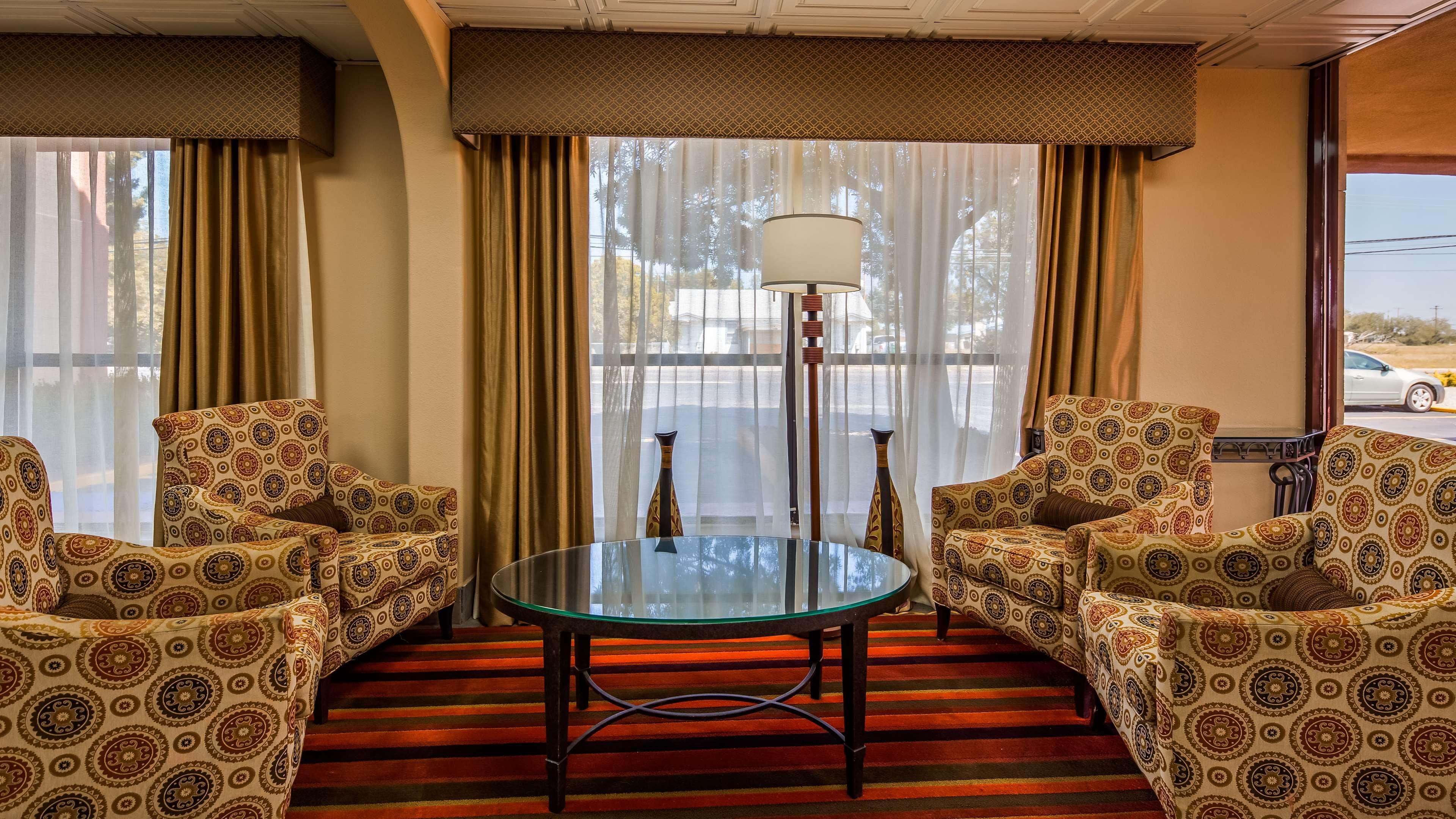 Best Western Executive Inn Хоббс Экстерьер фото