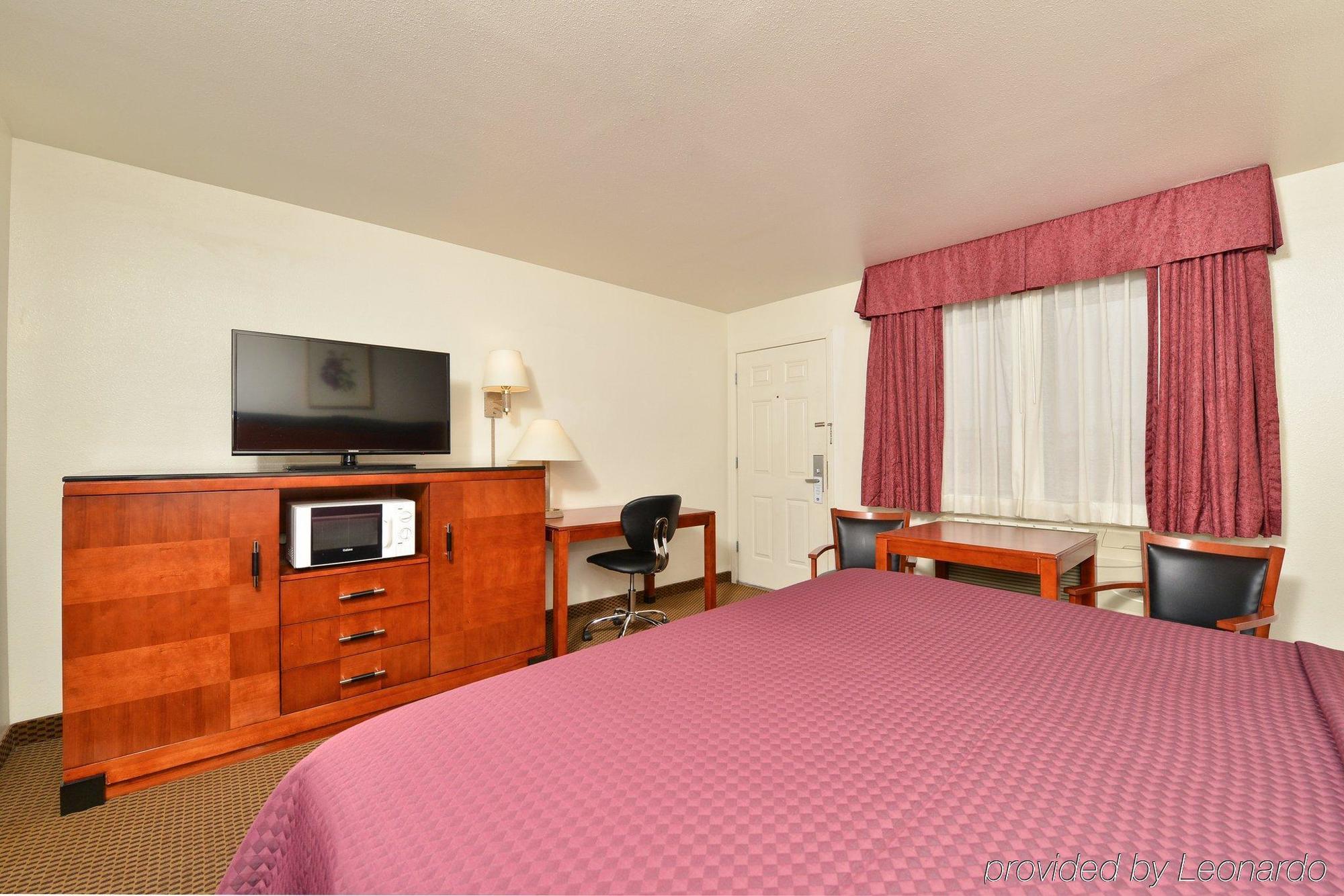 Best Western Executive Inn Хоббс Экстерьер фото