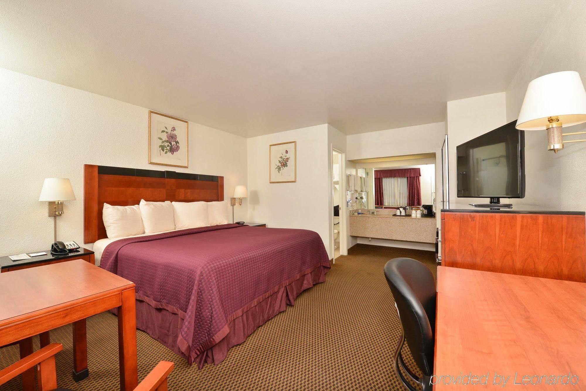 Best Western Executive Inn Хоббс Номер фото