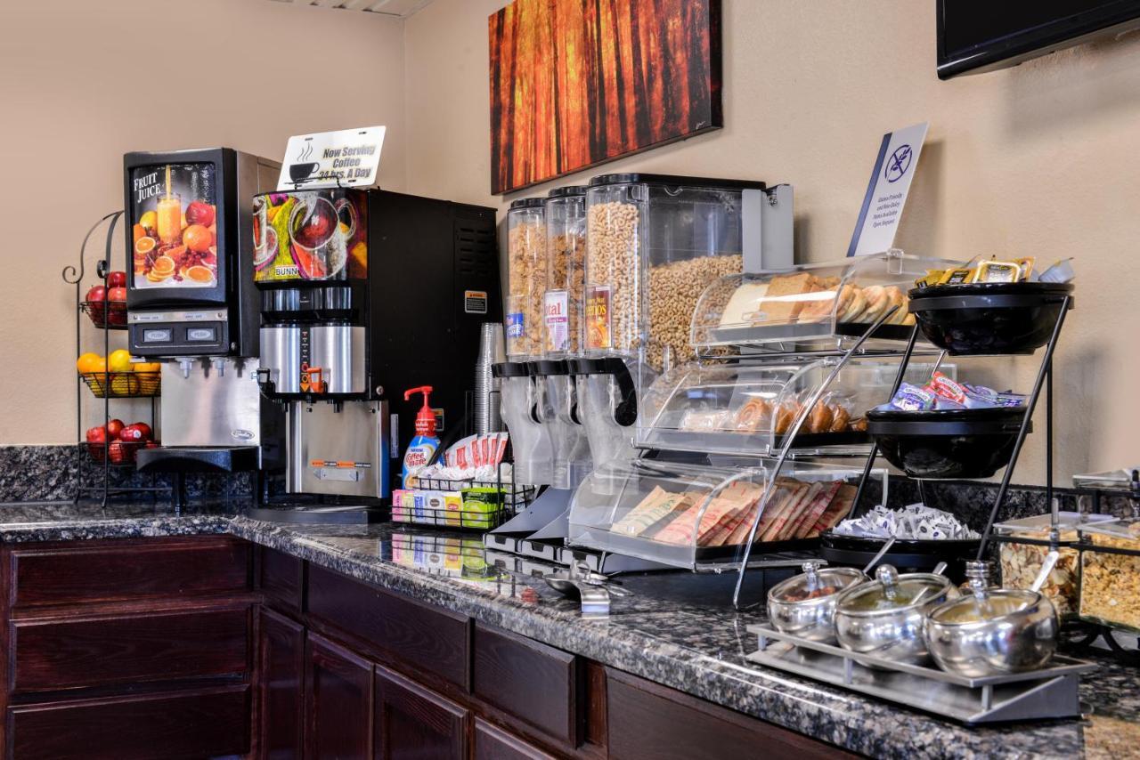 Best Western Executive Inn Хоббс Номер фото